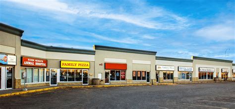 stores in centre mall saskatoon.